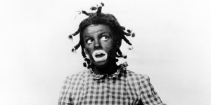 American actress and singer Judy Garland (1922 - 1969) in blackface as Judy Bellaire in 'Everybody Sing', 1938. (Photo by Silver Screen Collection/Getty Images)